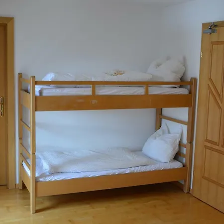 In-ski Out - Gaestehaeuser - Wallegghof Christianhof Hostel *